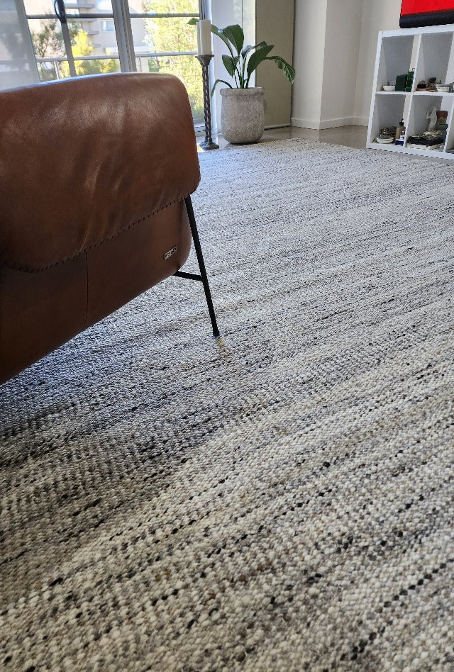 Oyster Shell | Bungalow Rug - Steph & Gian Main B/Room 2023