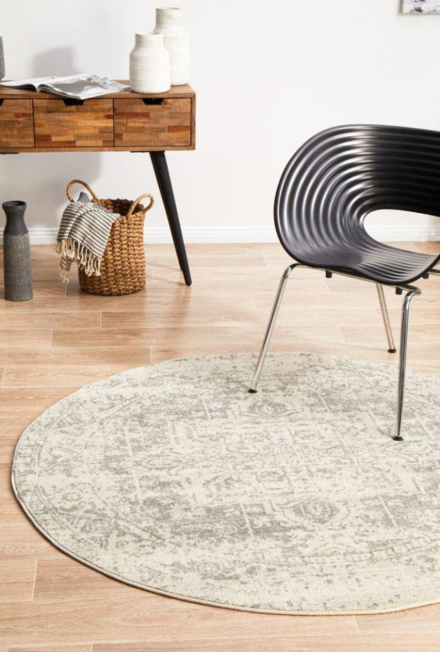 Charmed Round Rug | White Silver